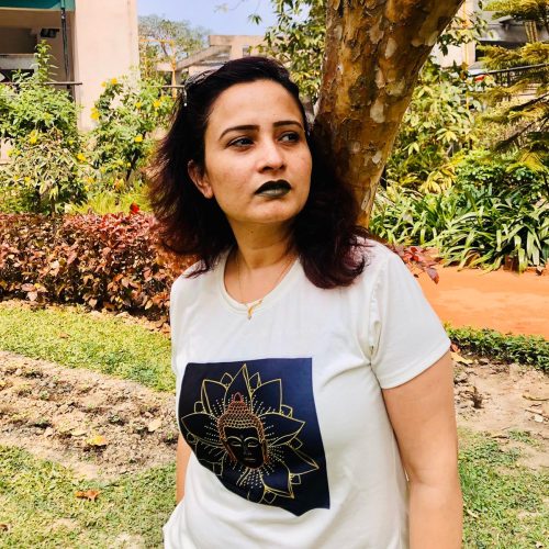 customer in oikotaantees tshirt